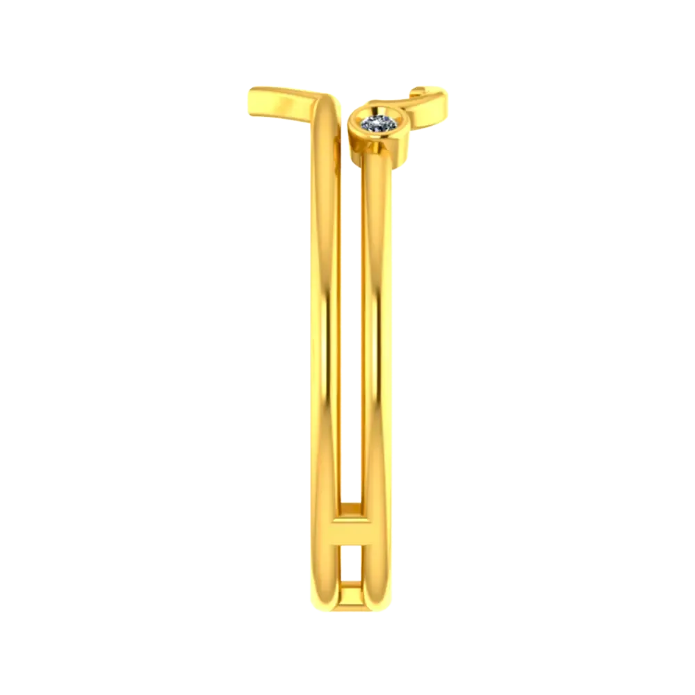 14k Gold Ring With A Classic Heart Design At The Centre