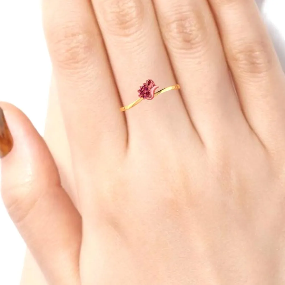 14k Gold Ring With A Yellow Motif Adorned With Red Stones