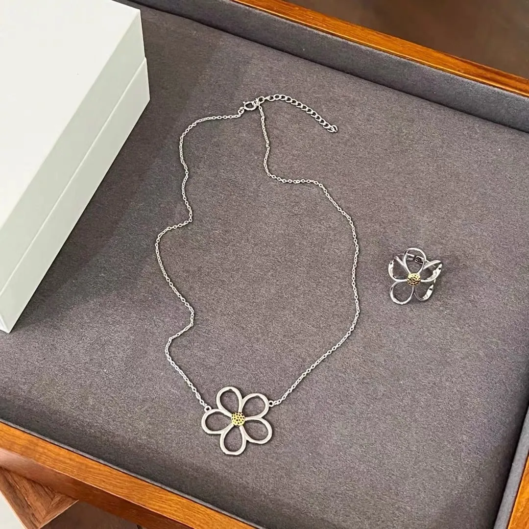 925 Sterling Silver Daisy Pendant Necklace Adjustable Chain