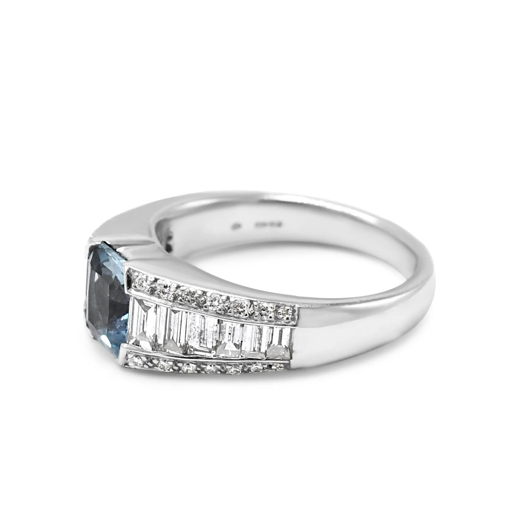 Aquamarine & Diamond Ring - 18ct White Gold