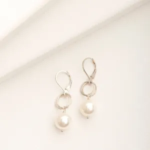 Ashley Earring in Pearl