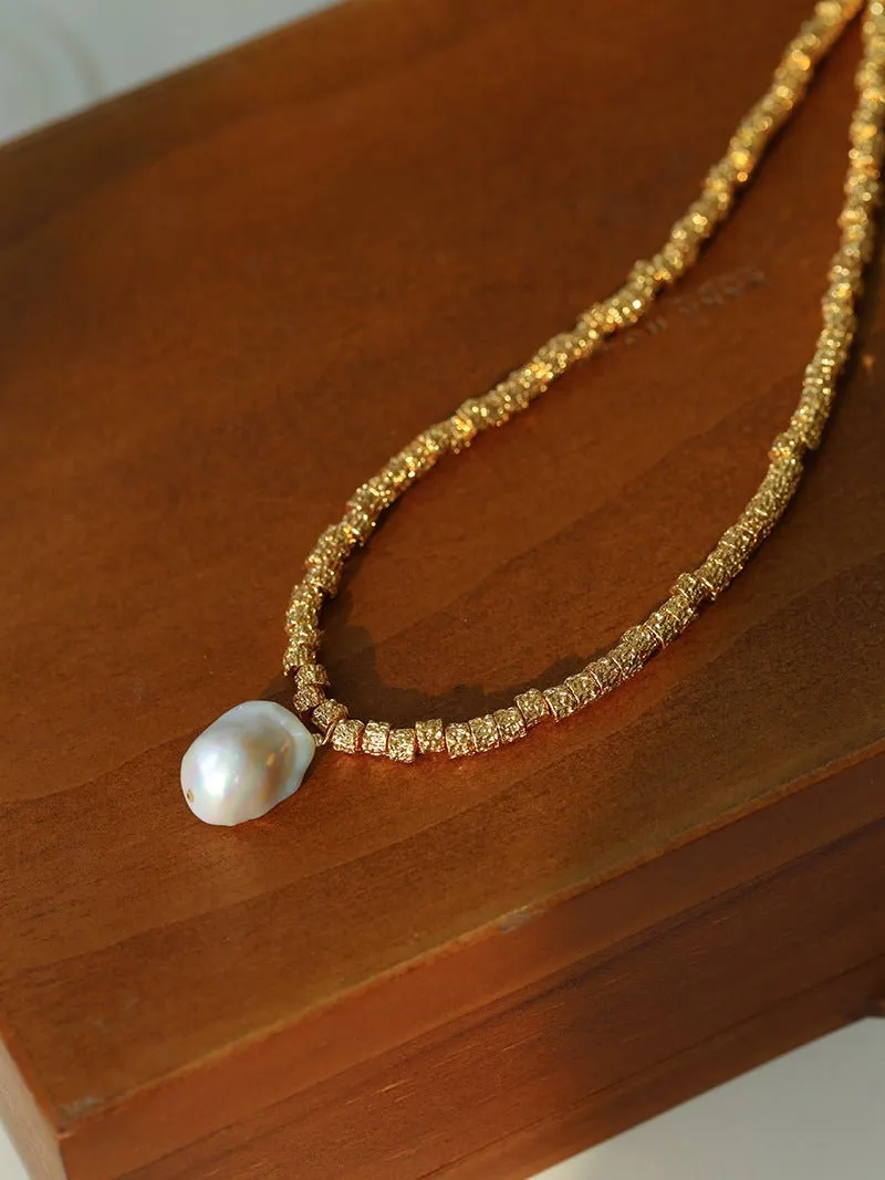 Baroque Lava Metal Series Baroque Pendant Necklace