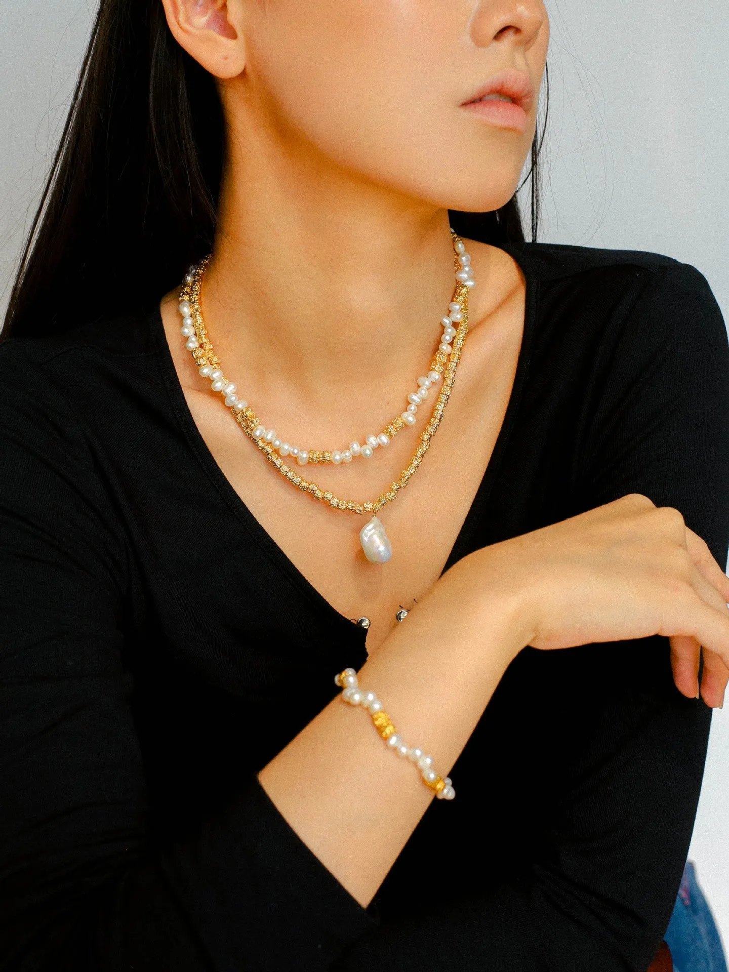 Baroque Lava Metal Series Baroque Pendant Necklace