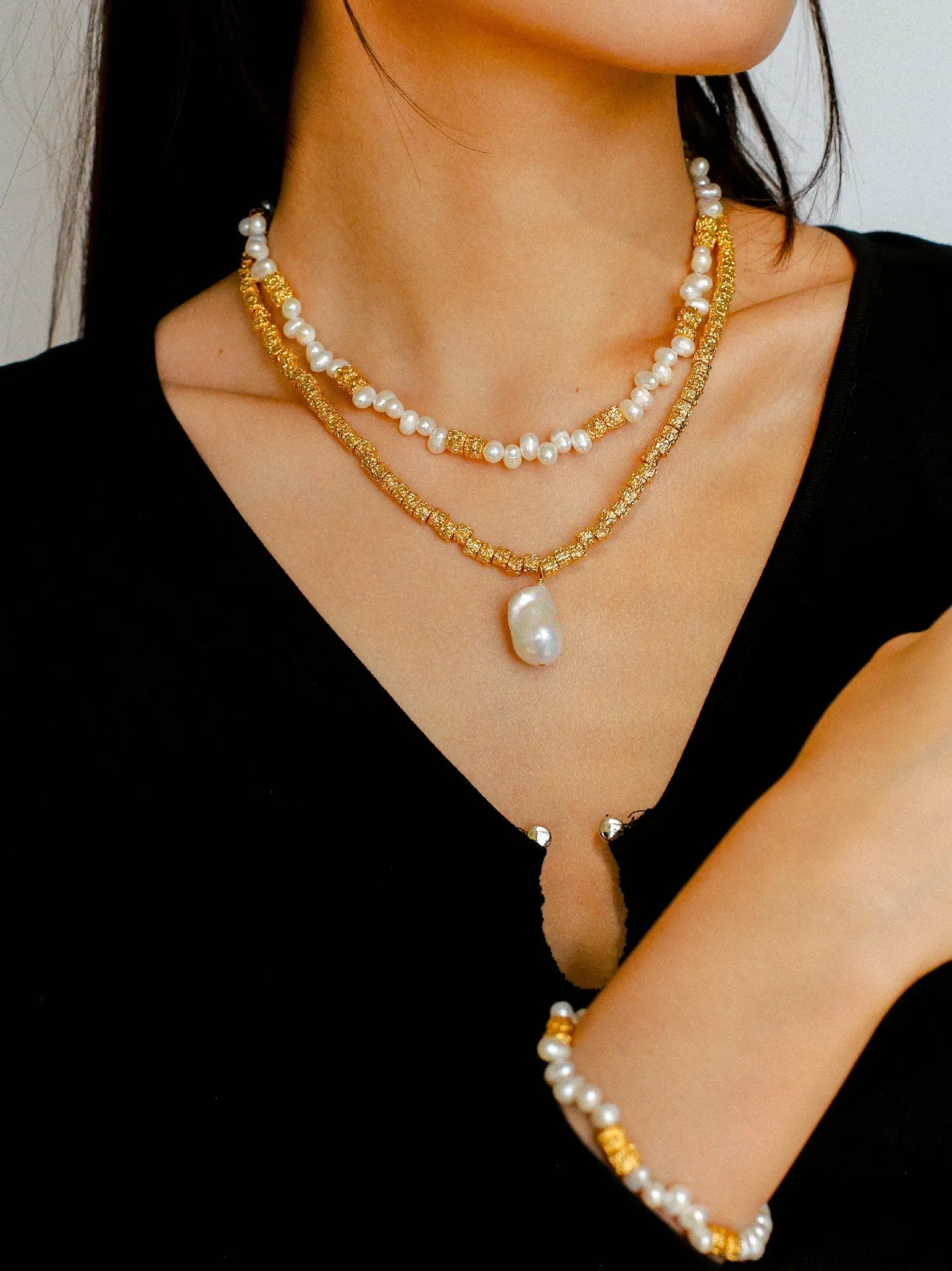 Baroque Lava Metal Series Baroque Pendant Necklace