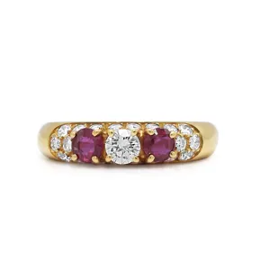 Brilliant Cut Diamond & Ruby Ring - 18ct Yellow Gold