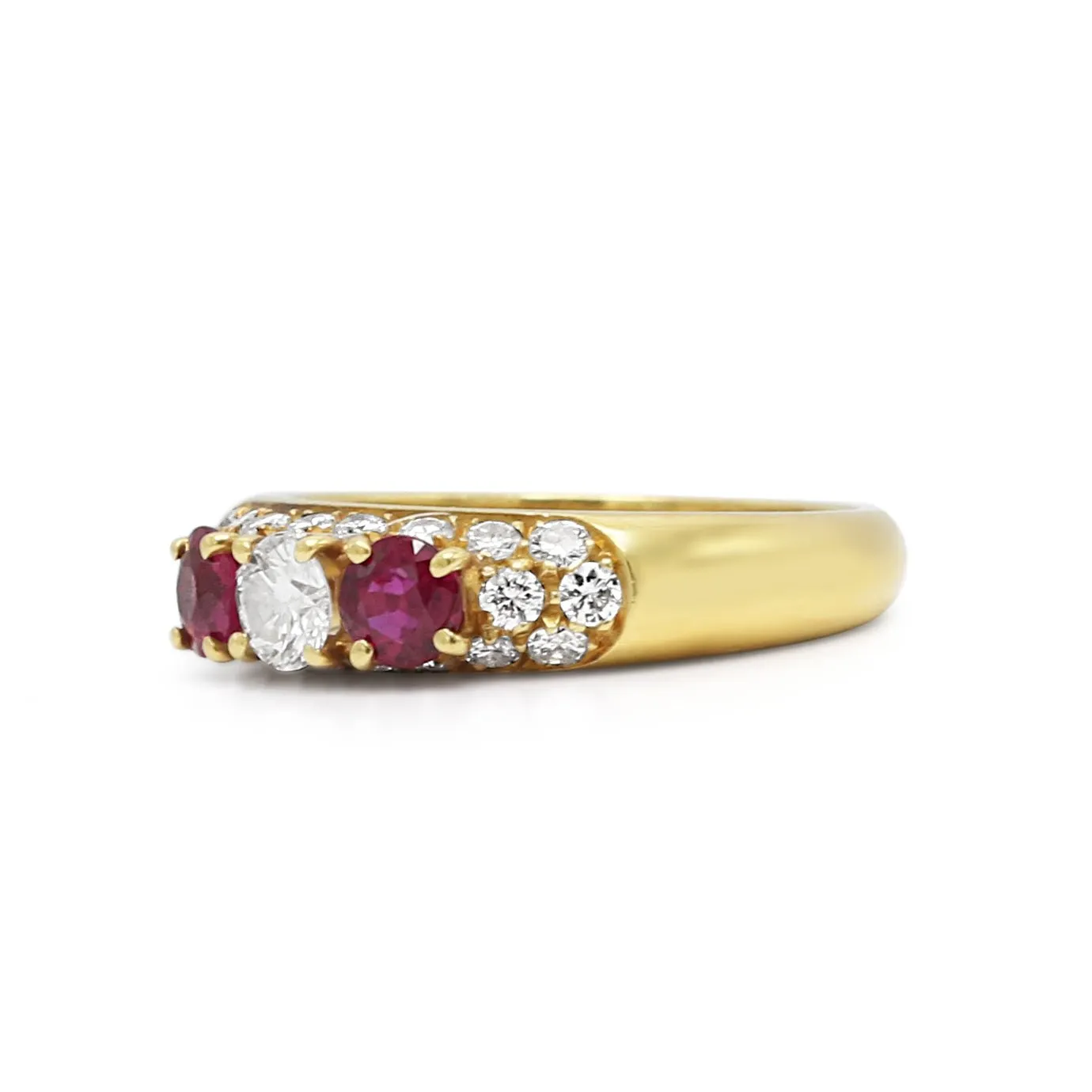 Brilliant Cut Diamond & Ruby Ring - 18ct Yellow Gold