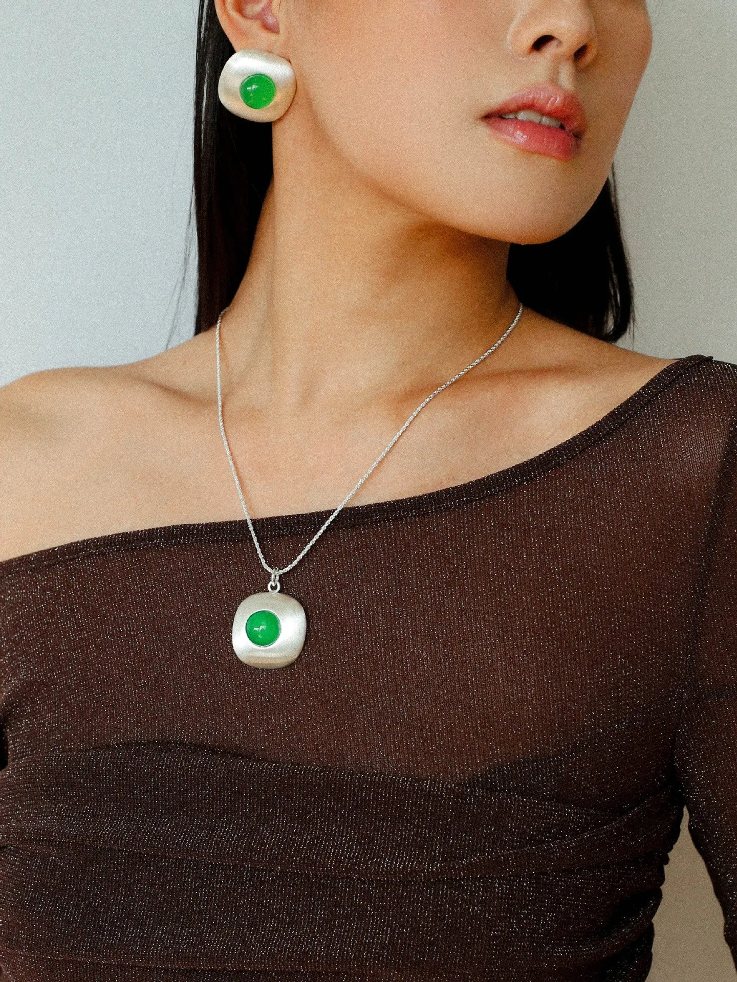 Brushed Geometric Pendant Agate Necklace