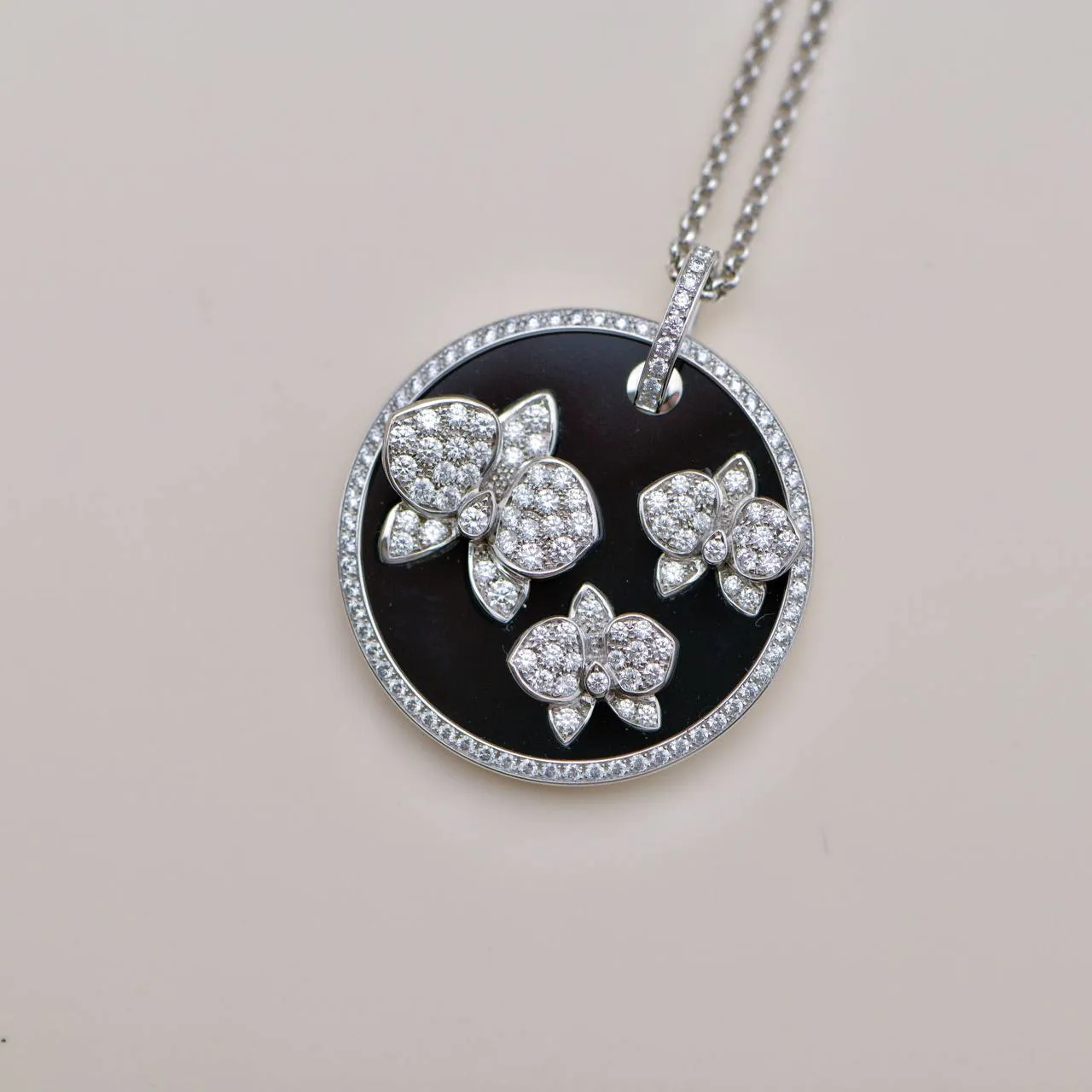 Cartier Caresse D'Orchidees Par Cartier Diamond 18K White Gold Black Onyx Round Pendant Necklace