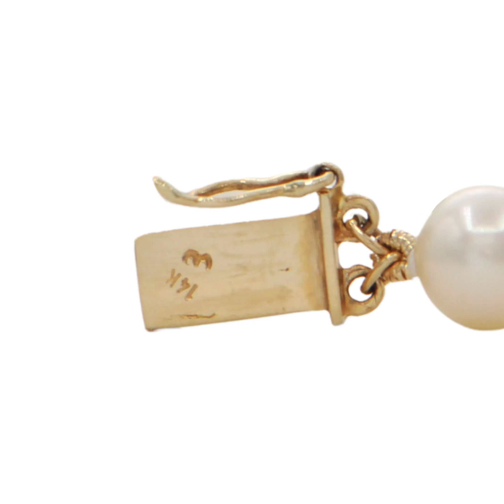 Daisy Exclusive 16" 7.5-8.0mm Single Strand Japanese Cultured Pearl Necklace with 14k Gold Box clasp