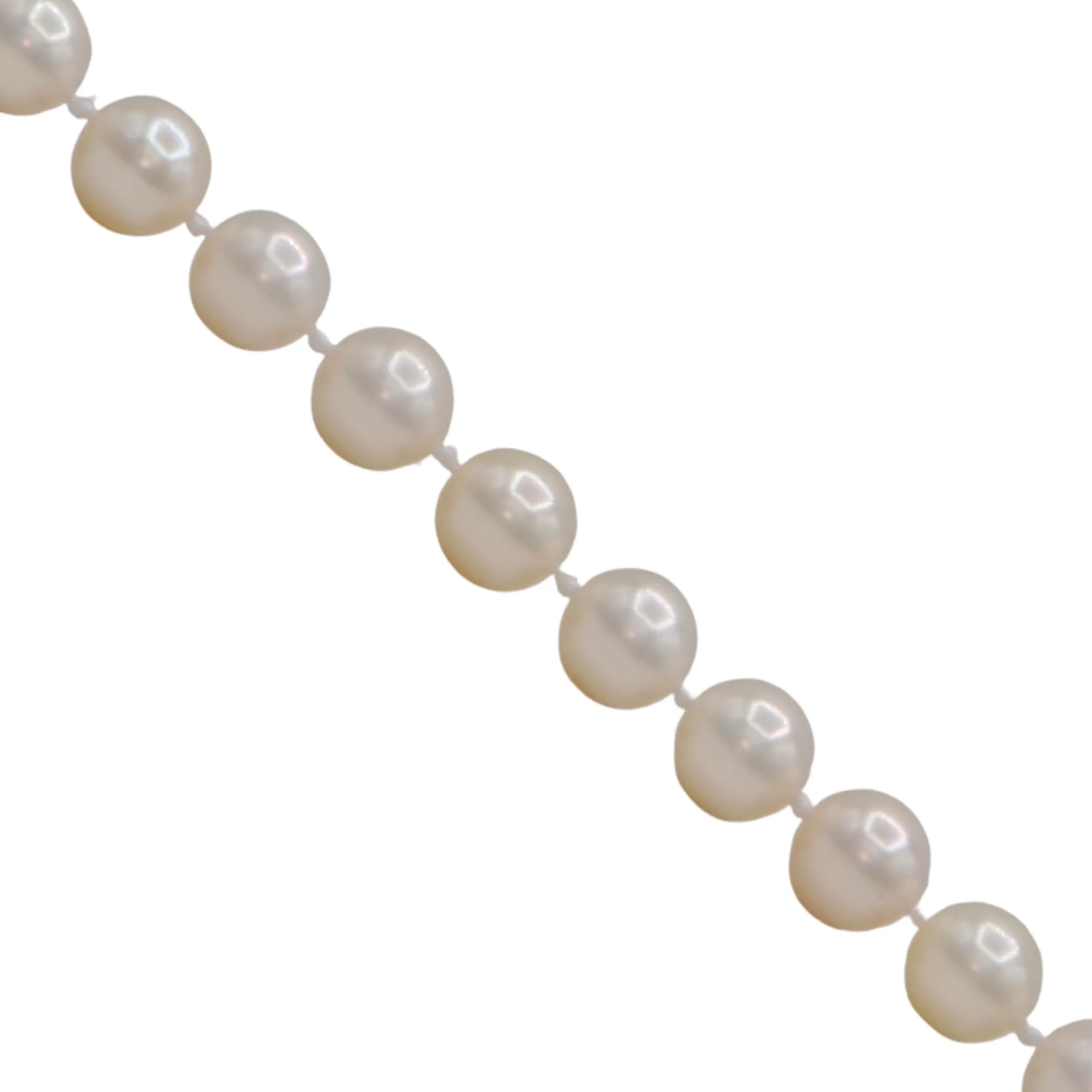 Daisy Exclusive 17" 7.5-8.0mm Single Strand Japanese Cultured Pearl Necklace with 18k Gold Lobster Clasp