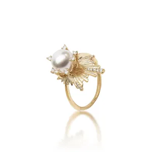 E Ho???la Akoya White Pearl Ring in Gold with Diamonds - 21mm
