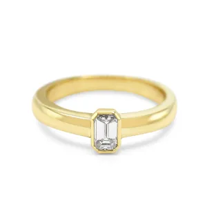 Emerald Cut Diamond Ring 0.40cts - 18ct Yellow Gold