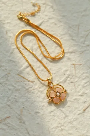 Four-leaf Clover Flower Pendant Necklaces with Rose Quartz