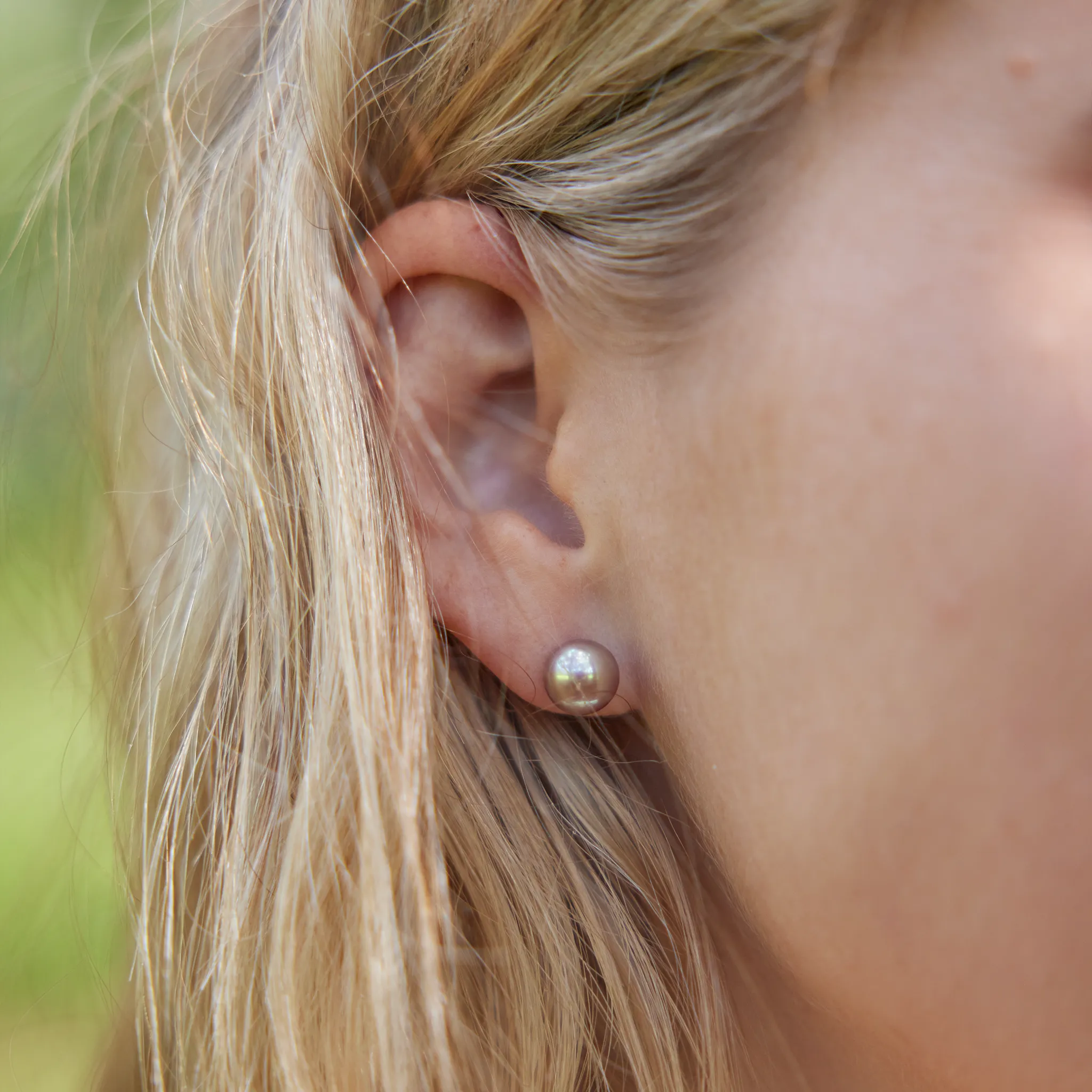 Freshwater Pearl Earrings in Gold - 8-9mm