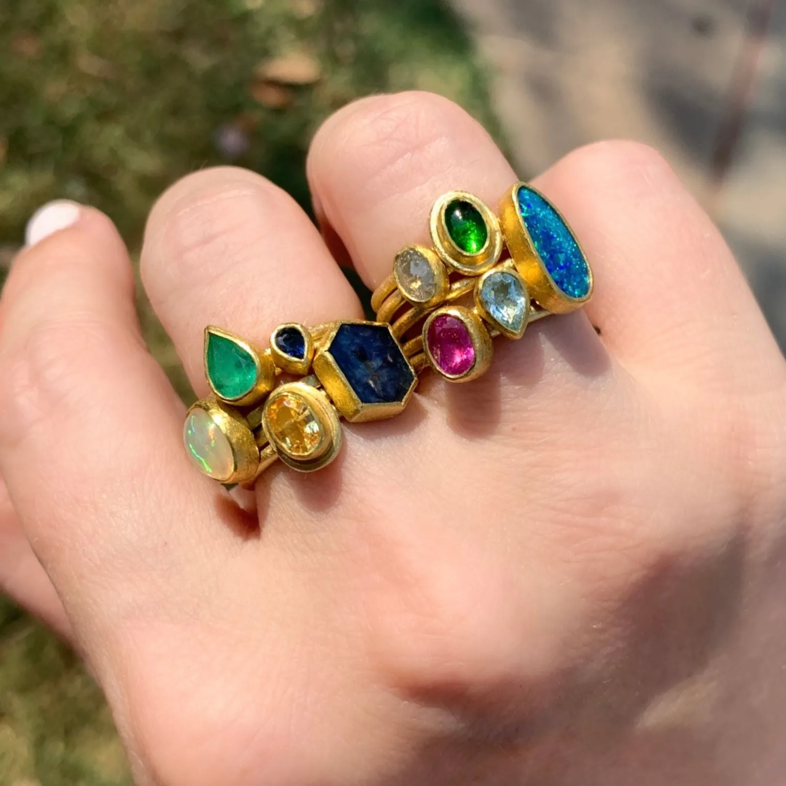 Petra Class Faceted Blue Sapphire Gold Drop Stack Ring