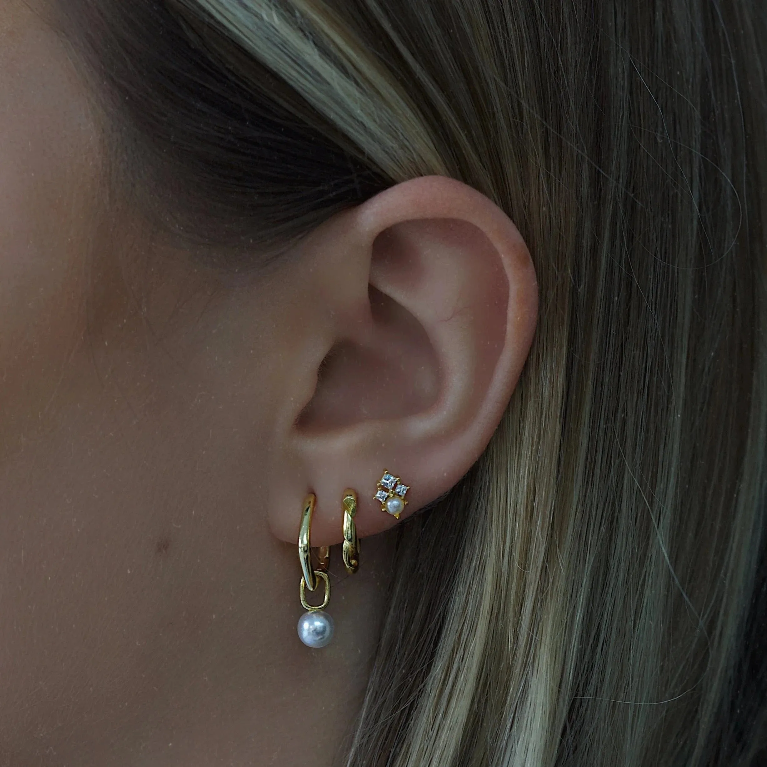 Pia Pearl Hoop Earrings