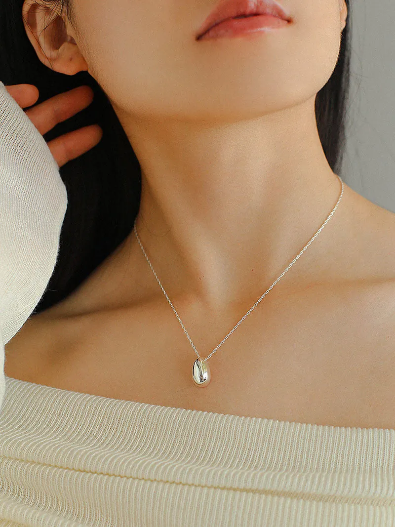 Stylish Small Water Drop Pendant Necklace - Sterling Silver