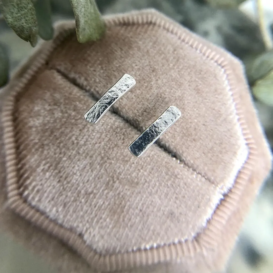 Textured Bar Studs