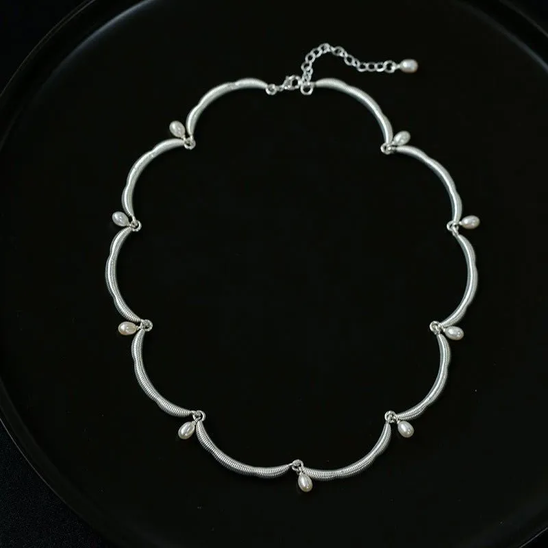 Unique Design Lace Pearl Choker-Silver