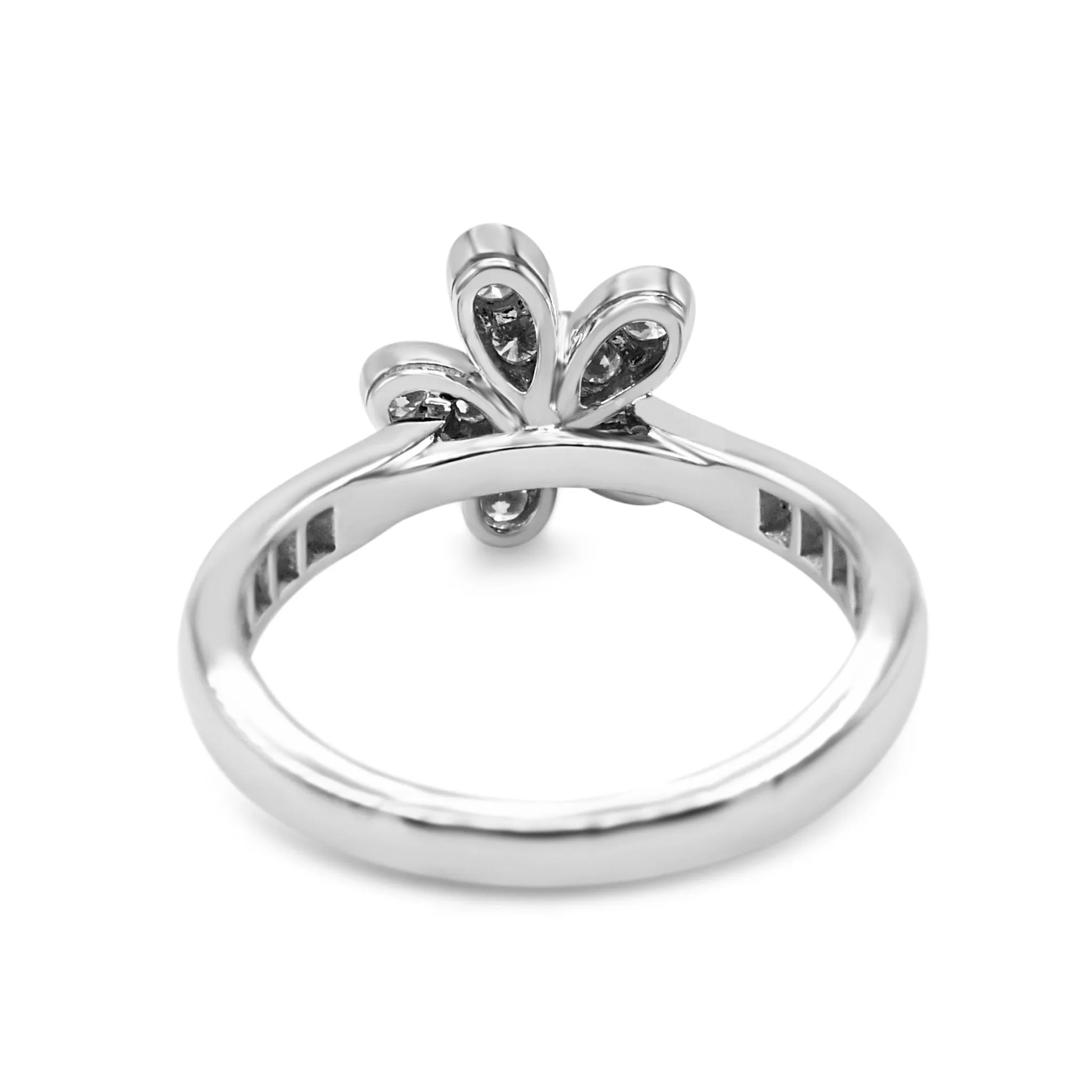 Van Cleef & Arpels Diamond Socrate Ring, 1 Flower Size 50 - 18ct White Gold